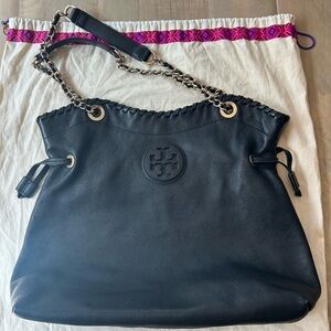 Tory Burch black leather handbag amazing condition